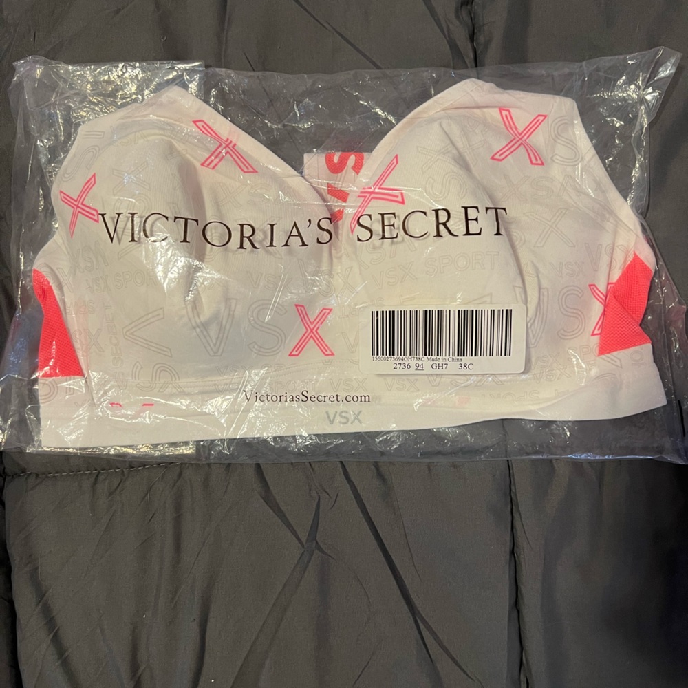 NWT VS bra